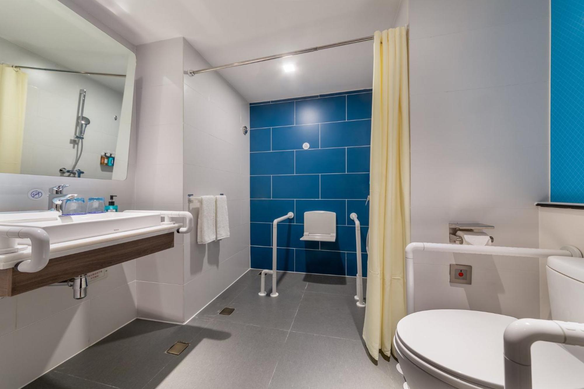Holiday Inn Express Ningbo City Center By Ihg Exterior photo